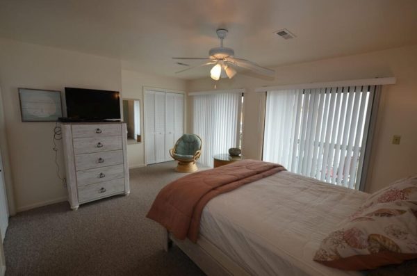 ocean harbor bedroom